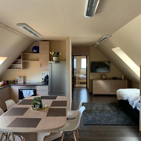 블로톤퓌레드 Robinson Szigete 아파트 외부 사진